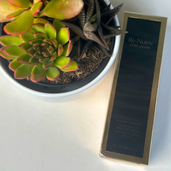 NEW Estée Lauder RE-NUTRIV ULTIMATE DIAMOND TRANSFORMATIVE BRILLIANCE SERUM - Picture 12 of 12